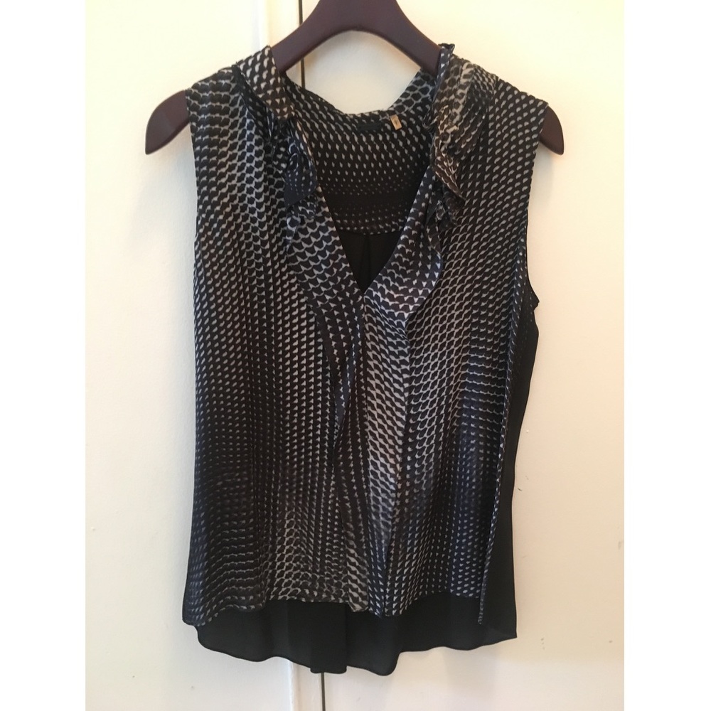 Elie Tahari black/white/grey blouse